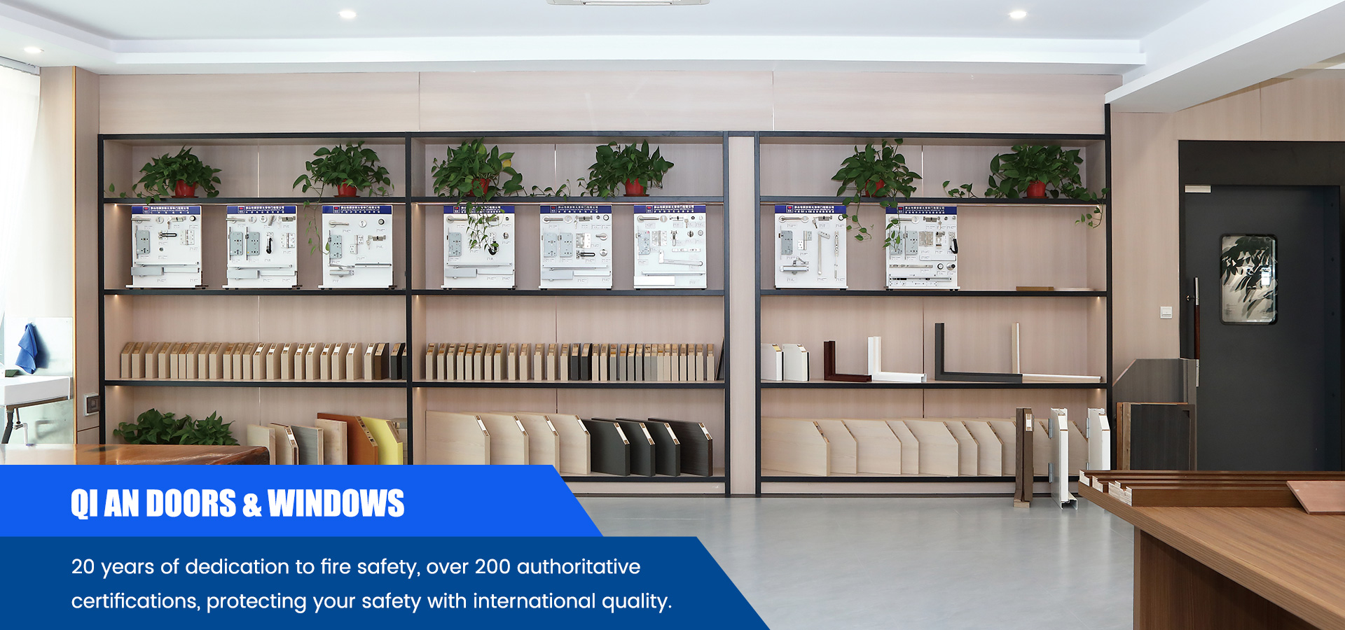  Qi An showroom display of soundproof door and wooden fire doors for hotel projects 